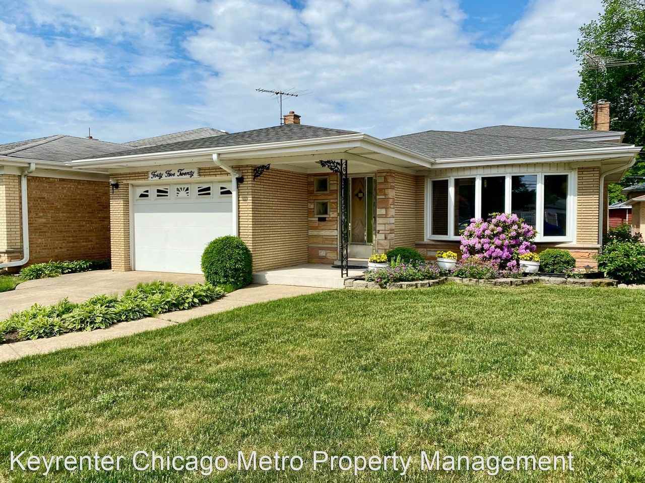 4520 N Thatcher Ave - Photo 2 of 31