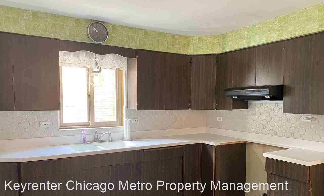 4520 N Thatcher Ave - Photo 3 of 31