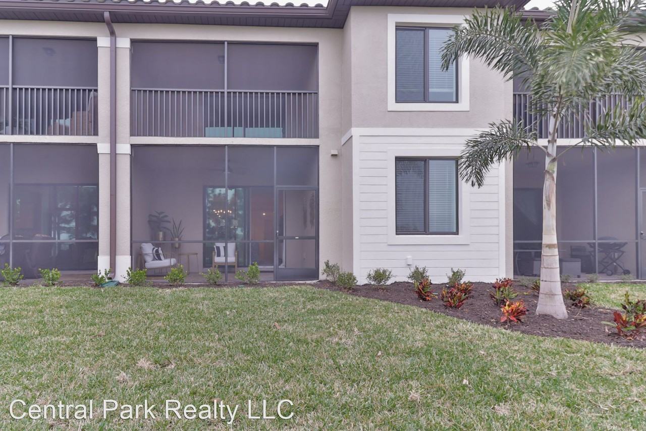 5664 Palmer Cir #102 - Photo 2 of 33