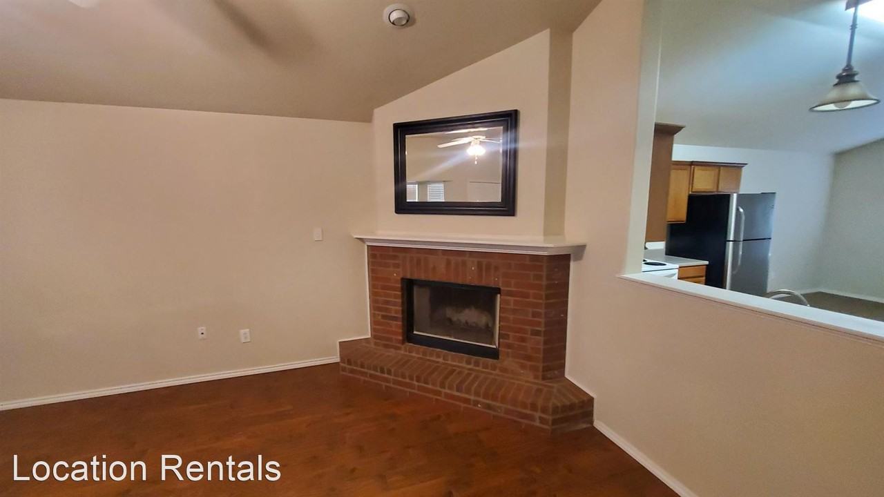 6518 94th St - Photo 3 of 14