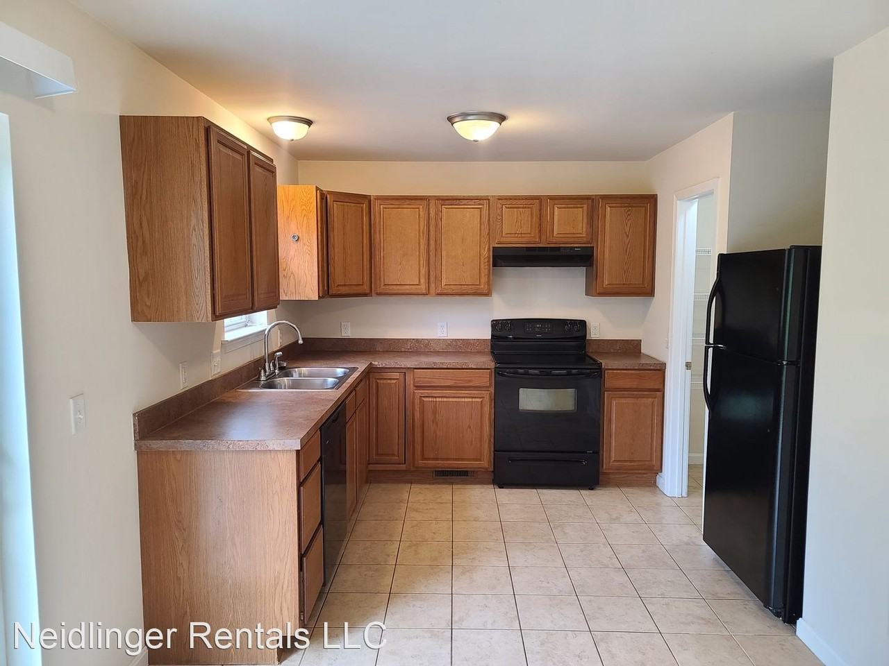 234 Crown Ct - Photo 2 of 50