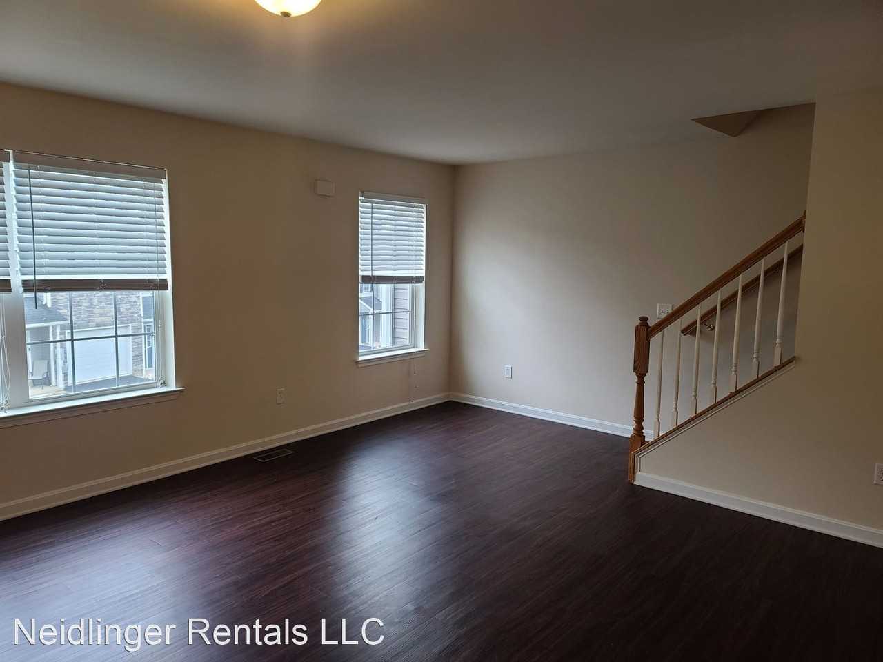 234 Crown Ct - Photo 3 of 50