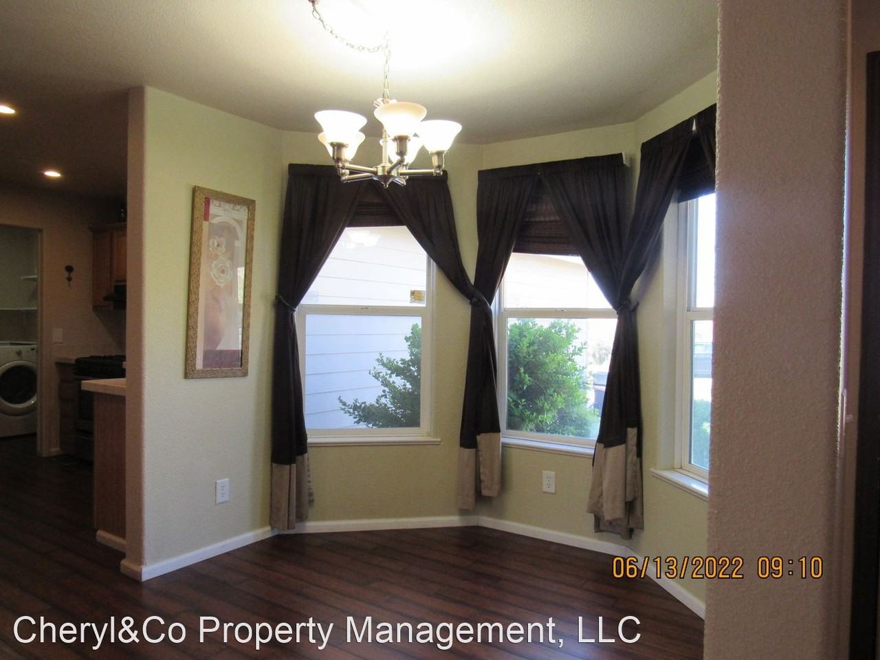 220 Van Horn Ln - Photo 3 of 14