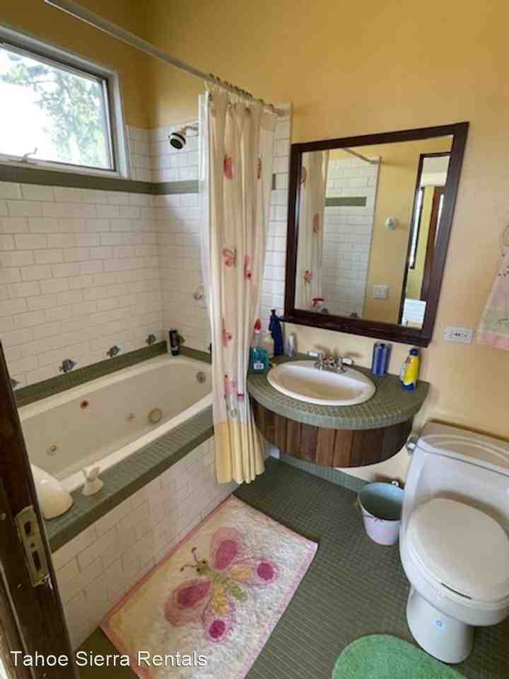 9035 N Lake Blvd - Photo 3 of 38