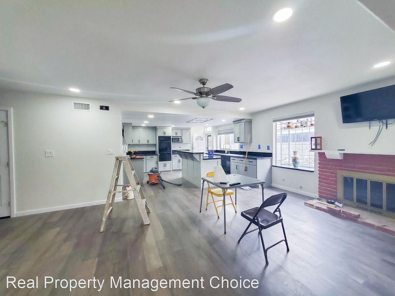1455 E Bach St - Photo 2 of 22
