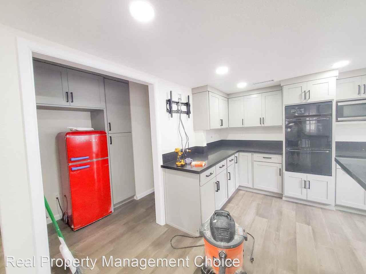 1455 E Bach St - Photo 3 of 22