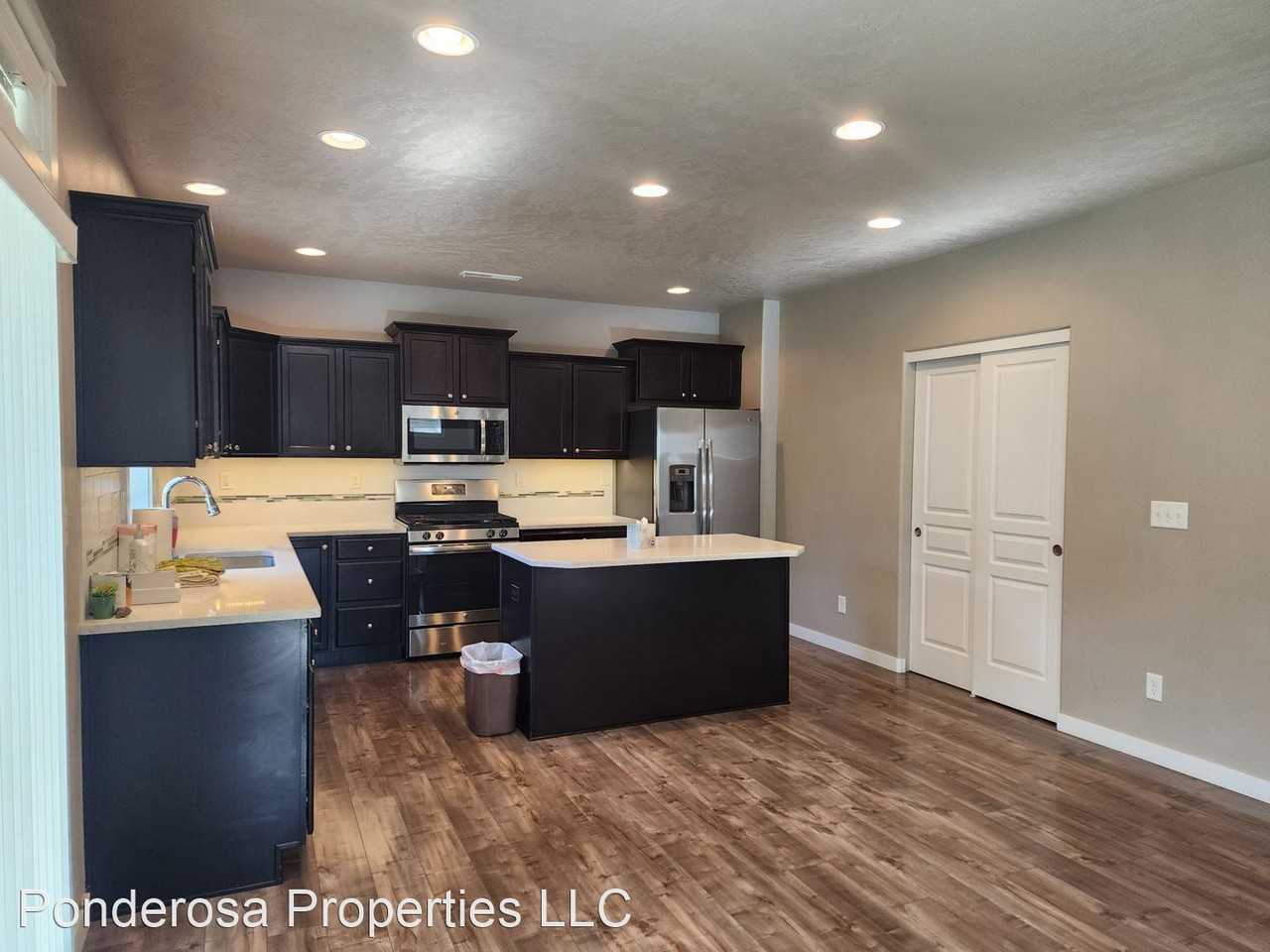 1185 W Hill Ave - Photo 2 of 10