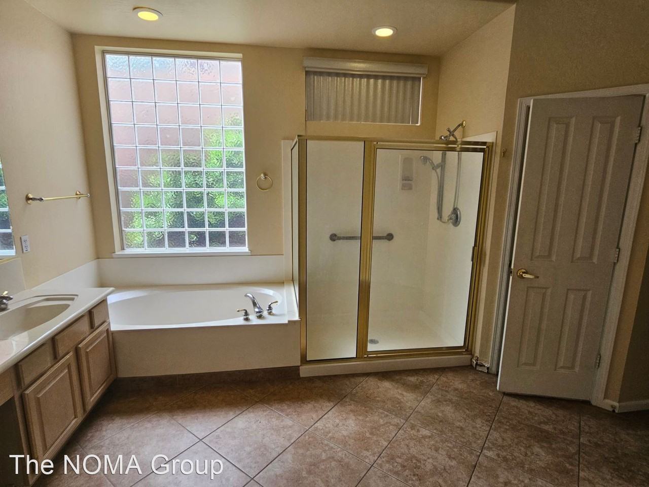 10725 N 140th Pl - Photo 2 of 14