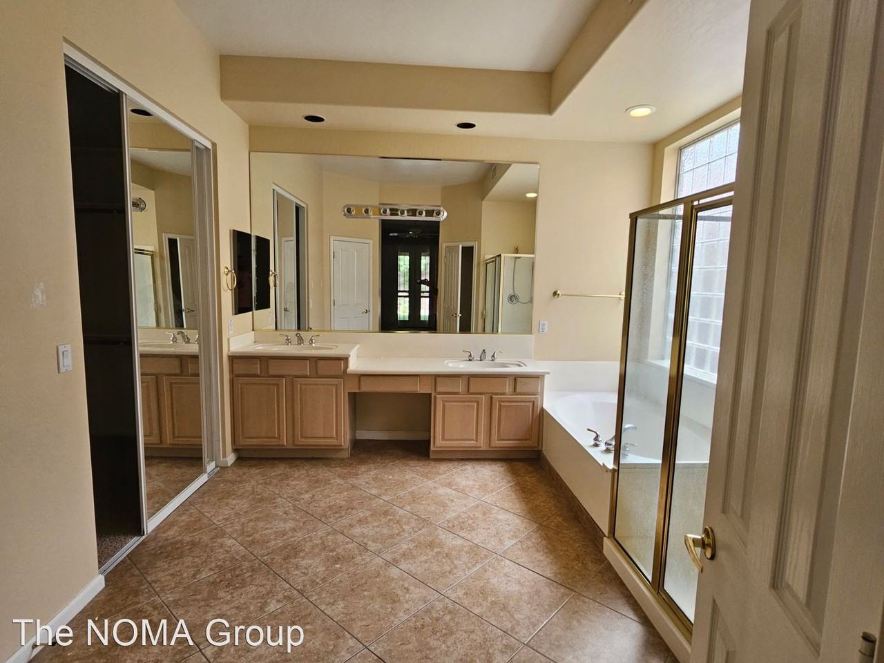 10725 N 140th Pl - Photo 3 of 14