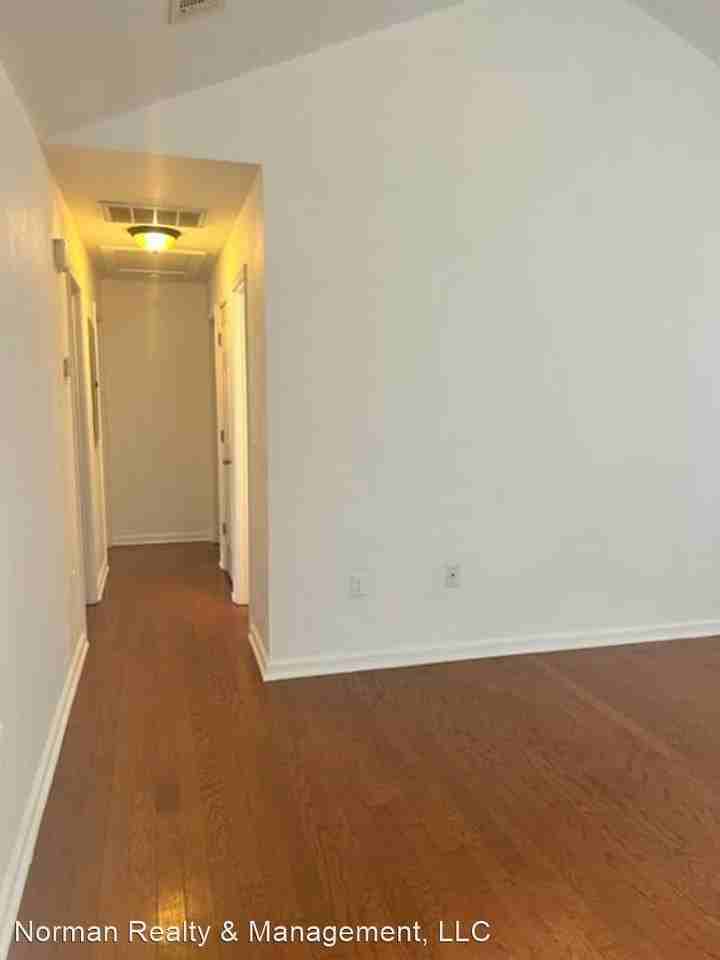 1243 Pineridge Way - Photo 3 of 20