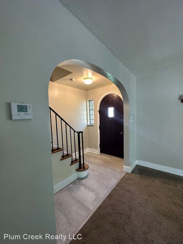 Catalpa Street - Photo 3 of 20