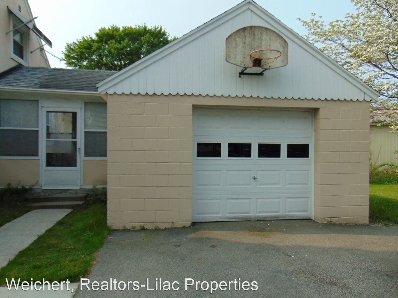 297 Howard Rd - Photo 2 of 15