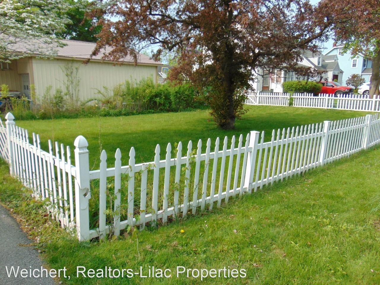 297 Howard Rd - Photo 3 of 15