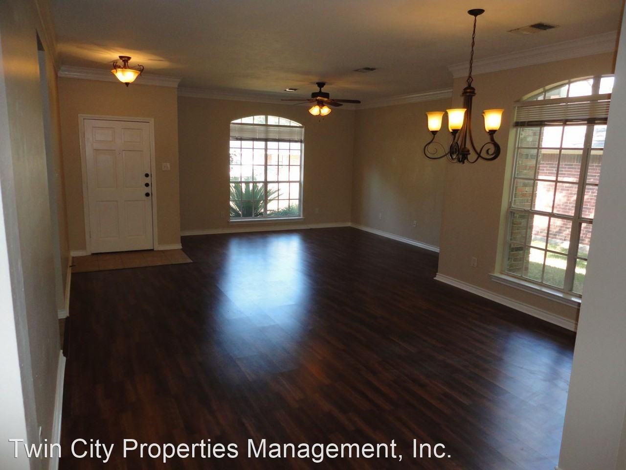 1712 Laura Ln - Photo 2 of 14