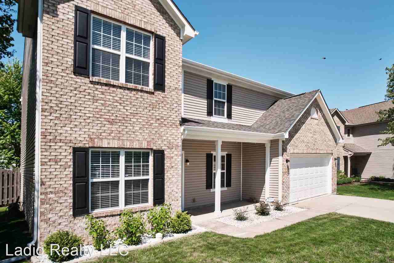 12424 Buccaneers Dr - Photo 3 of 50