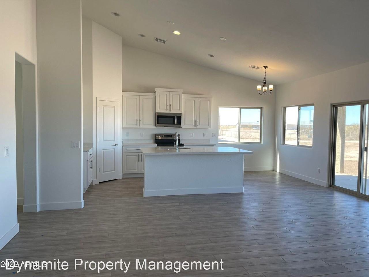 4105 N Del Monte Dr - Photo 2 of 14