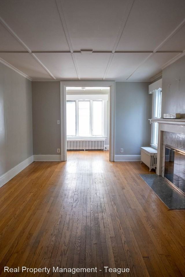 1041 Washington Ave - Photo 3 of 19