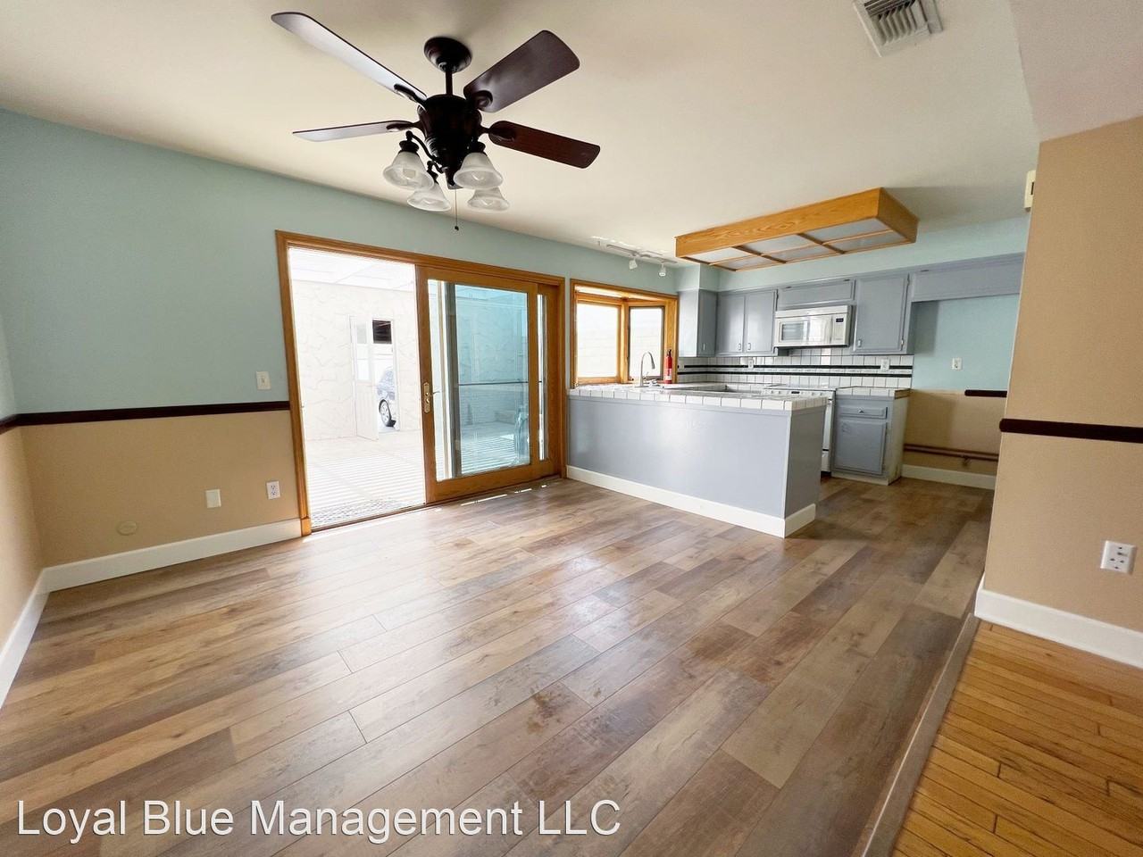 24233 La Glorita Cir - Photo 2 of 20