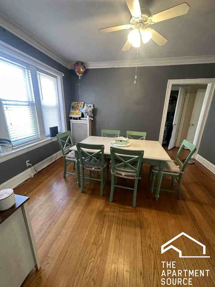 2416 W North Shore Ave #2 - Photo 5 of 11