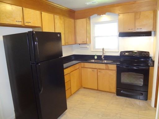 5014 Patterson Ave - Photo 3 of 9