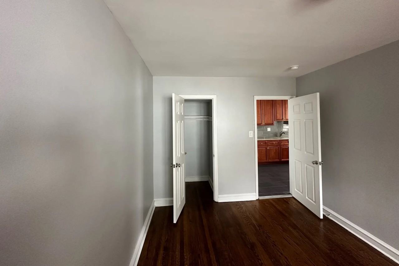 39 S Easton Rd - Photo 2 of 8