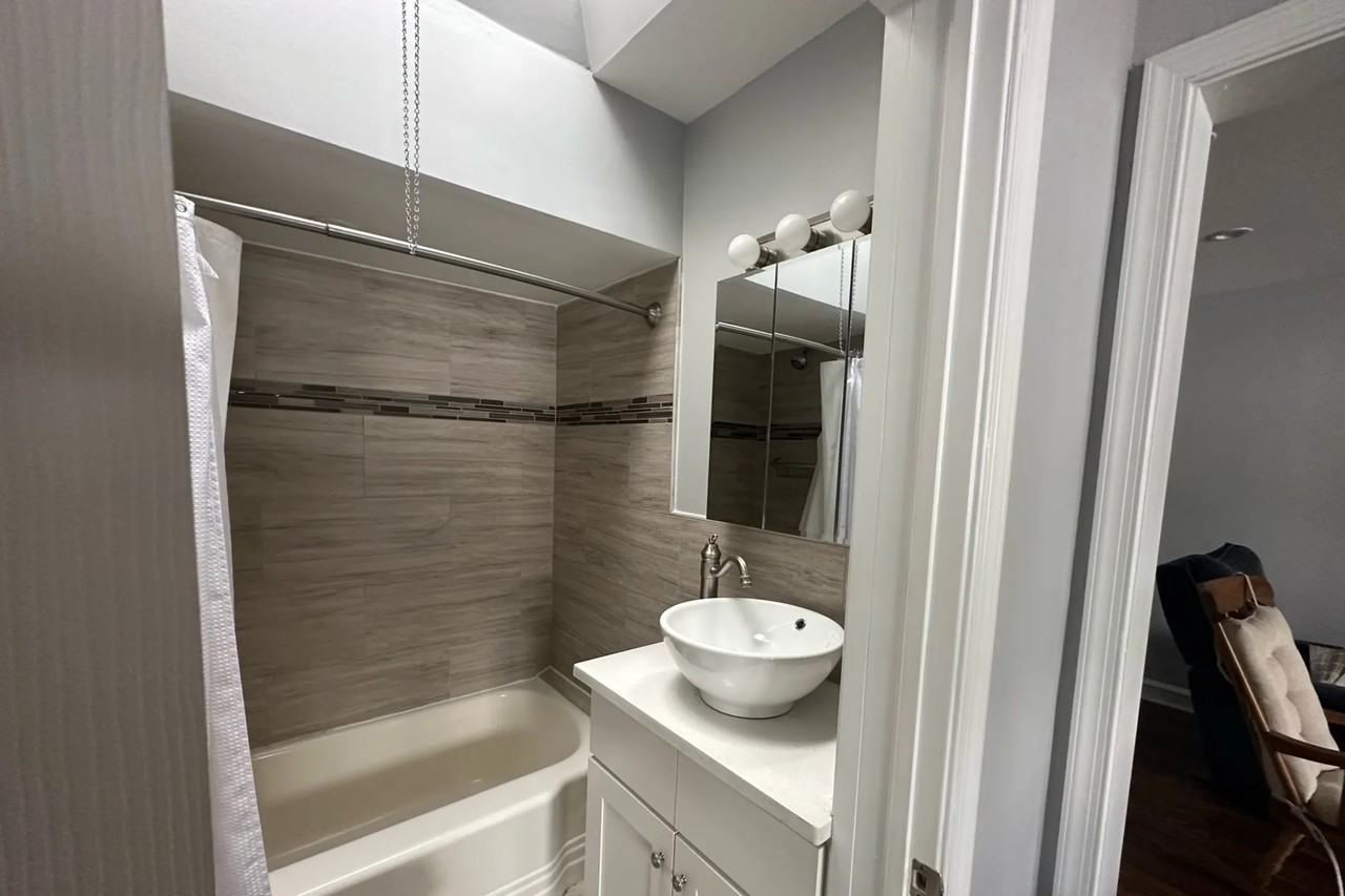 39 S Easton Rd - Photo 3 of 8