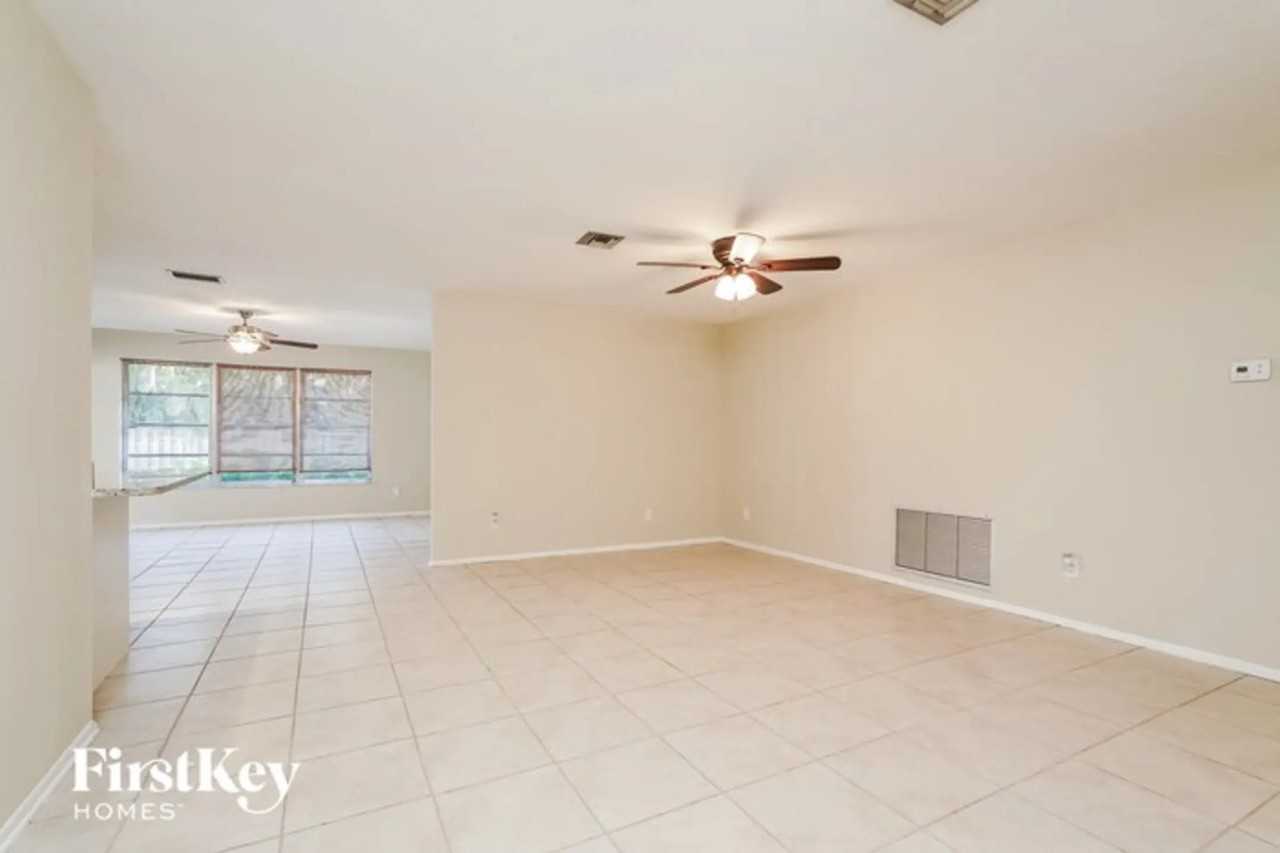 1603 Grove Ave - Photo 3 of 15