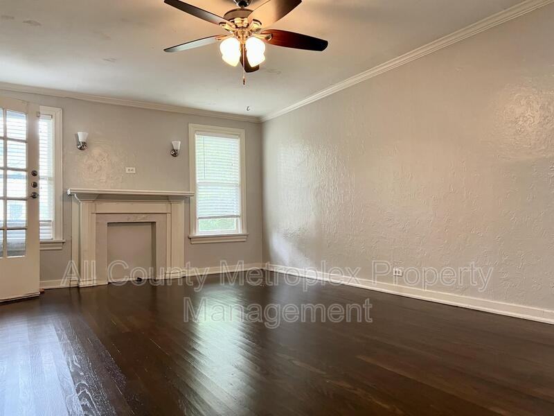6355 Velasco Ave - Photo 3 of 7
