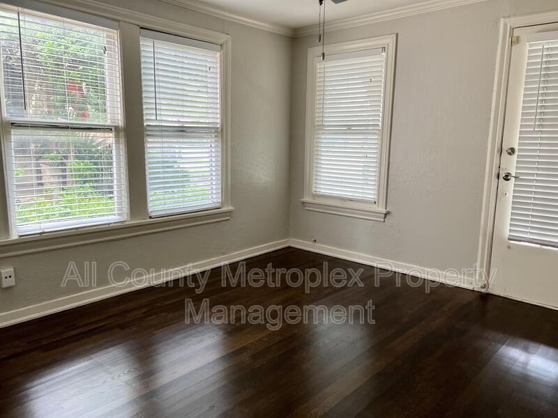 6355 Velasco Ave - Photo 4 of 7