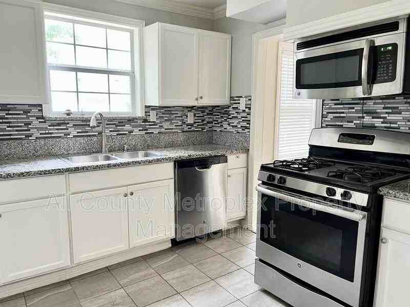 6355 Velasco Ave - Photo 6 of 7