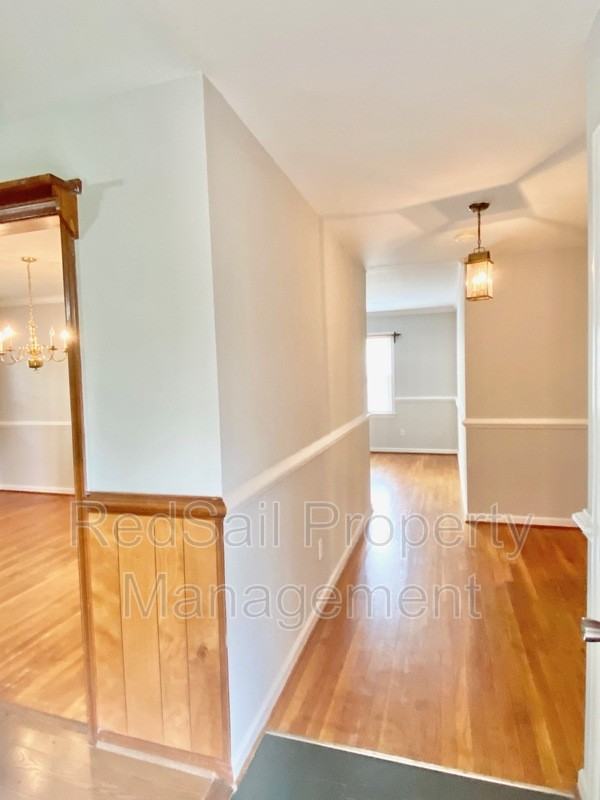 16 Everett Dr - Photo 2 of 22