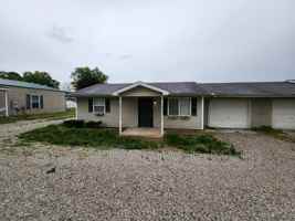 featured image of 440 S Gilbert St #B