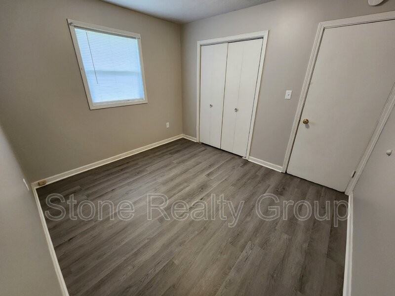 440 S Gilbert St #B - Photo 6 of 10