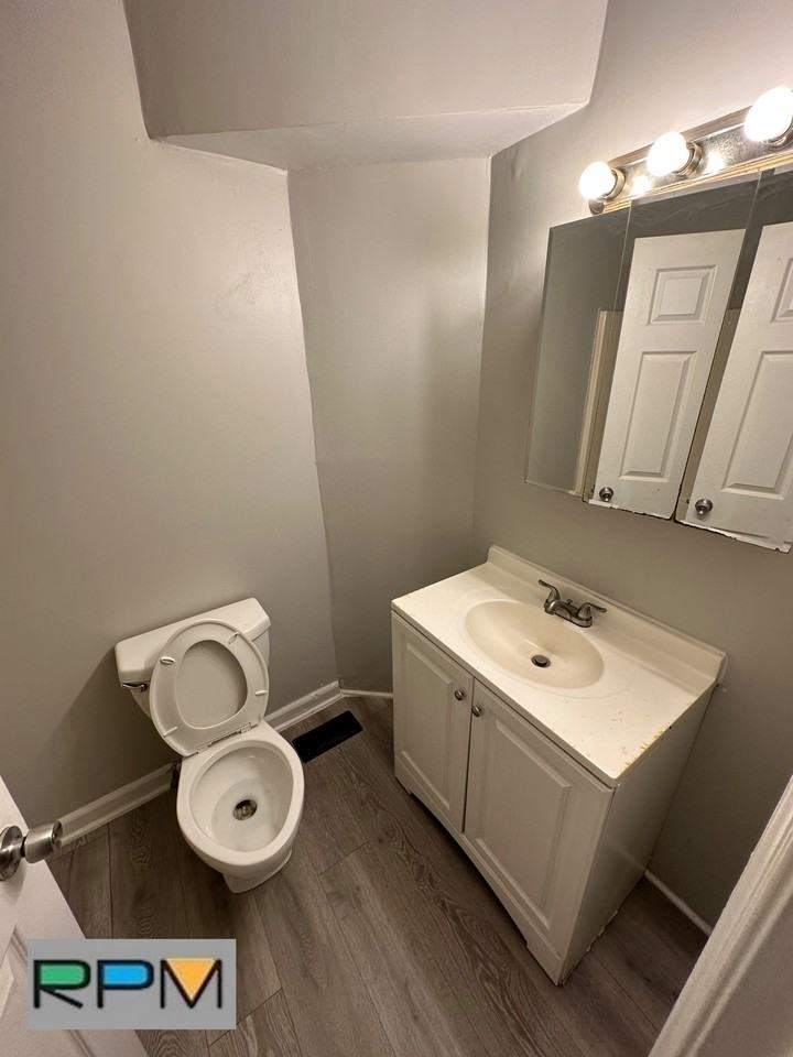 2330 Mcculloh St - Photo 3 of 7