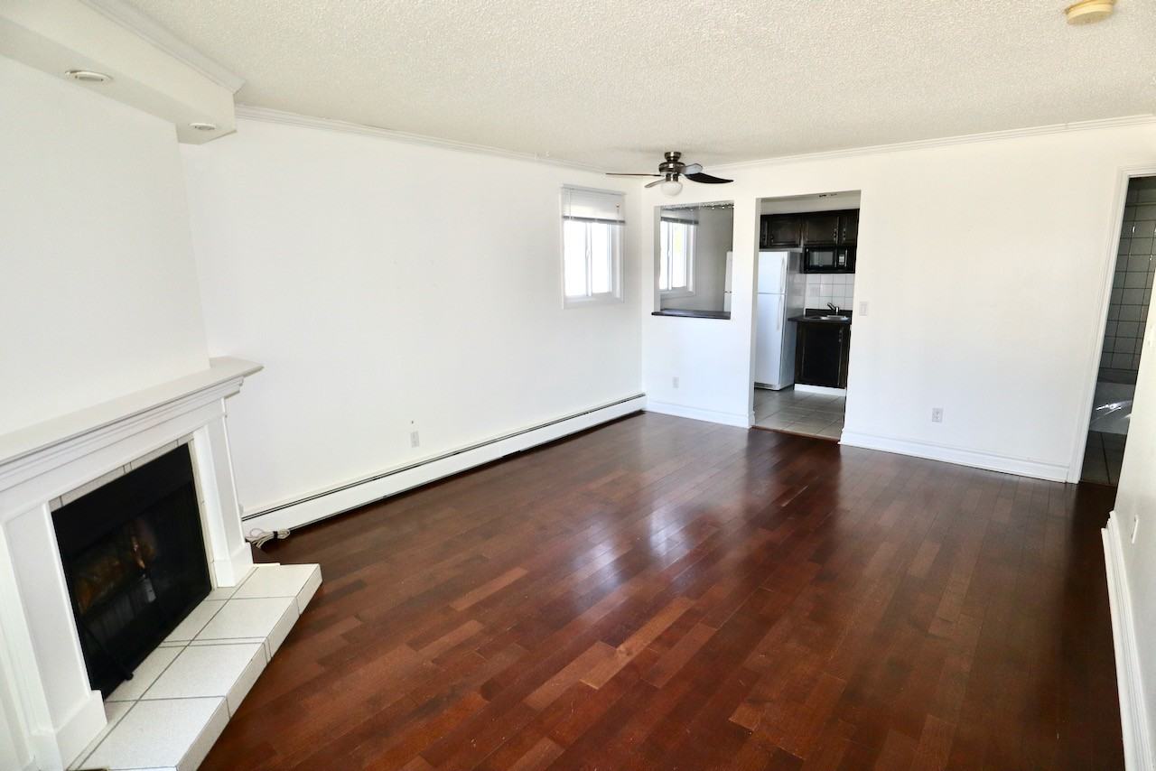 104 Woodbridge Way - Photo 4 of 17