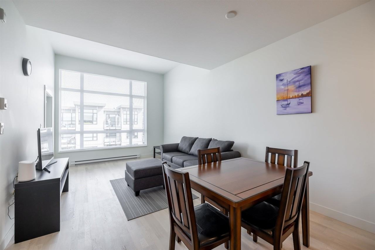 425 14th St - Photo 3 of 13