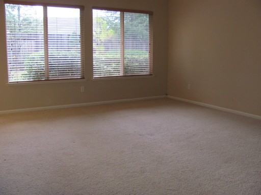 251 Luna Cir - Photo 3 of 18