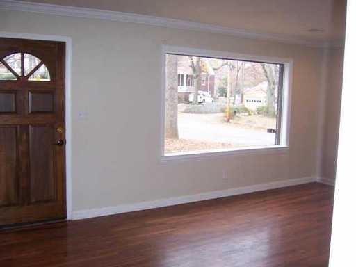 418 Shannon Dr SW - Photo 2 of 9