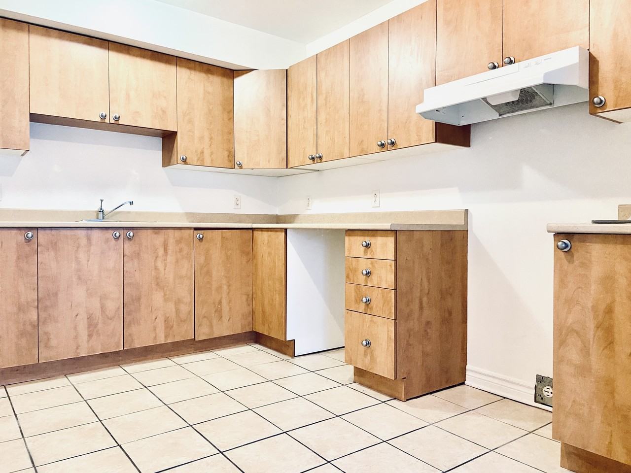 4799 Jolicoeur - Photo 3 of 33