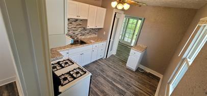 5516 Dellaglen Ave - Photo 2 of 14