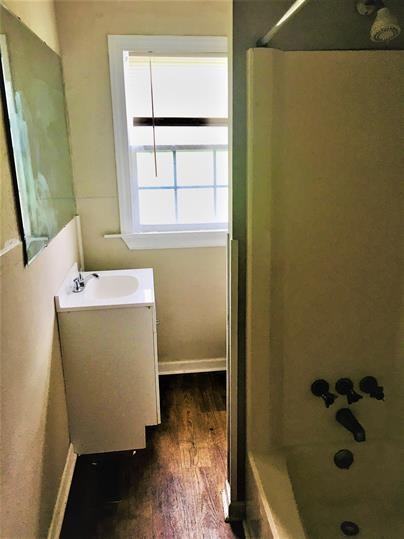 107 S Independence St - Photo 2 of 9