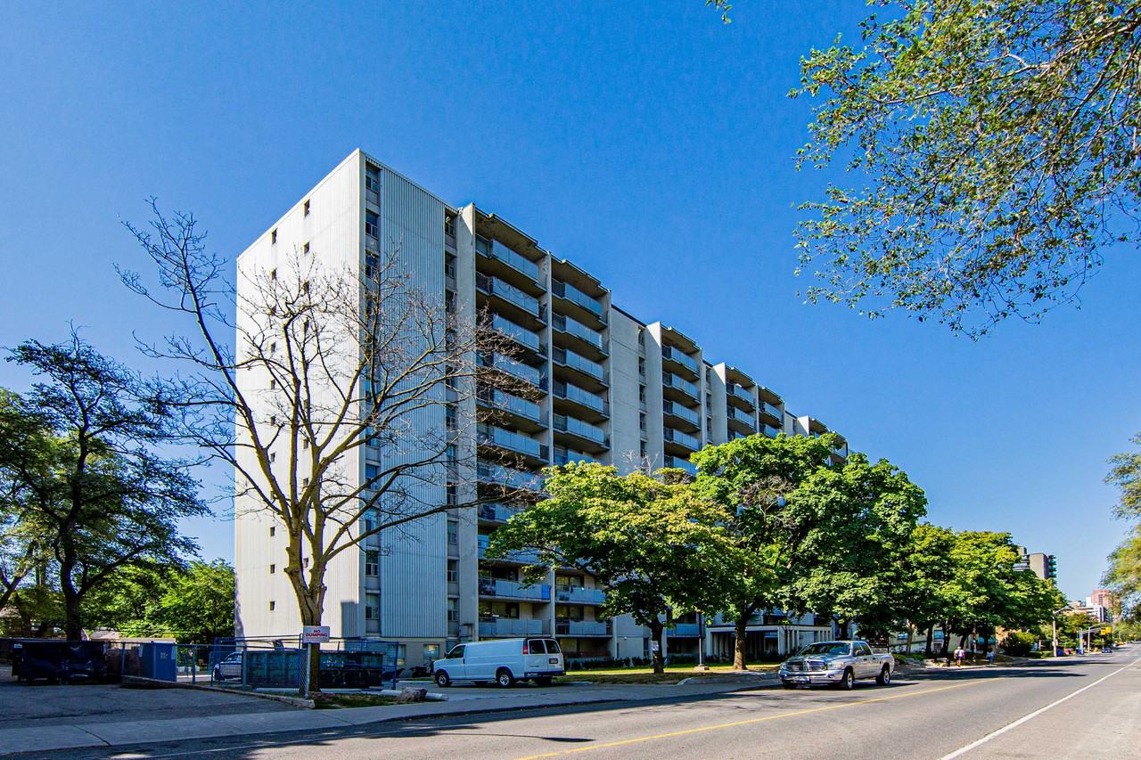 205 Cosburn Ave - Photo 5 of 33