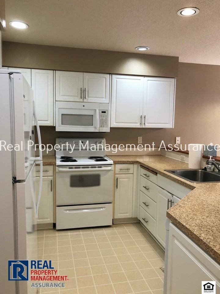 16760 Sw Daffodil St - Photo 2 of 23