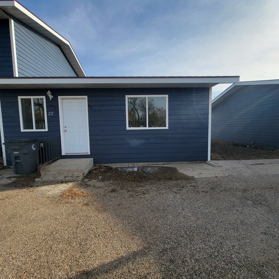 12 4th Avenue Northwest #22/34 - Photo 2 of 9