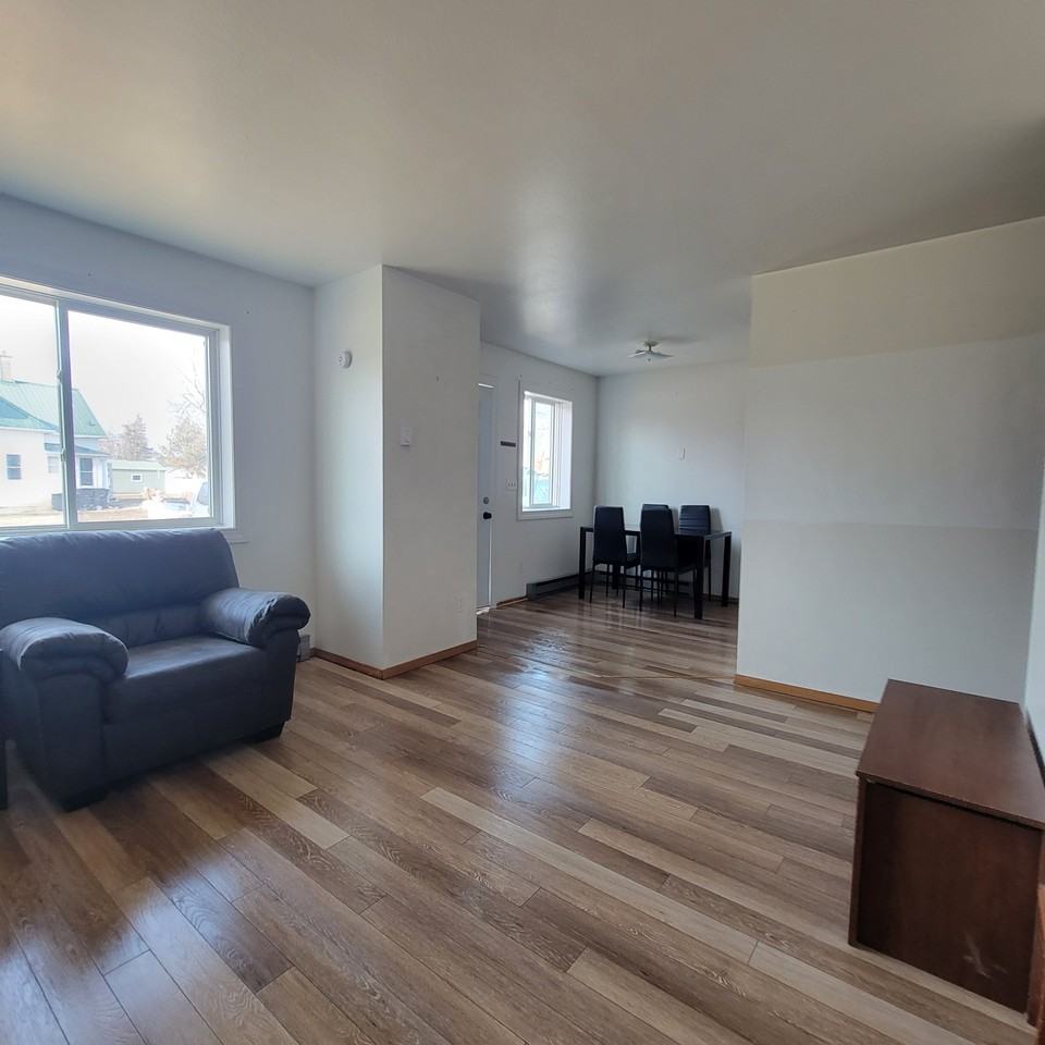 12 4th Avenue Northwest #22/34 - Photo 3 of 9