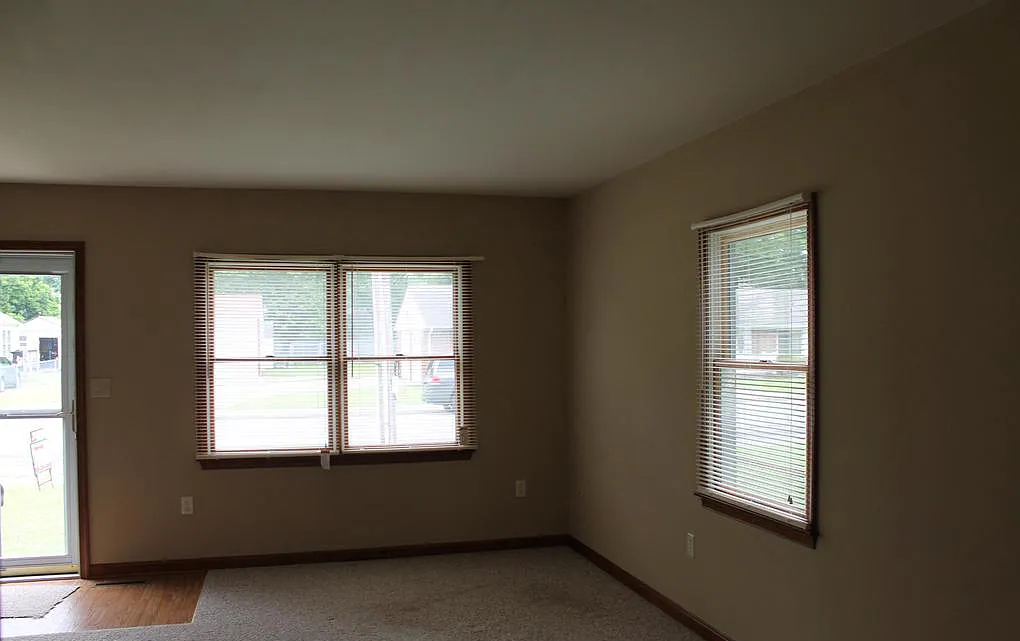 410 Fisher Ave #NA - Photo 2 of 5