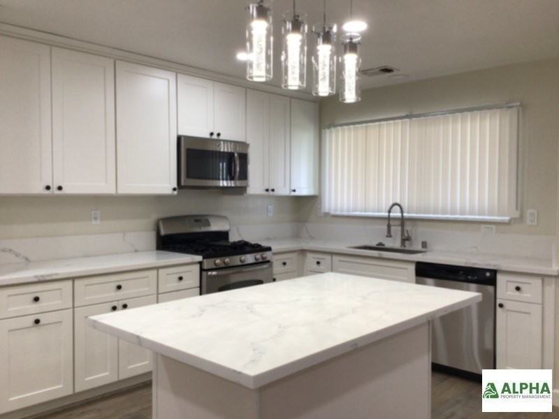 6314 39th Ave - Photo 3 of 13