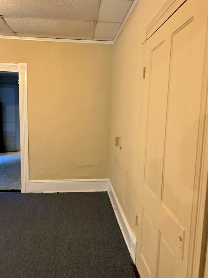 997 Curran St #A - Photo 6 of 24