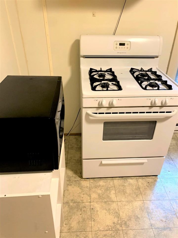 997 Curran St #A - Photo 5 of 24