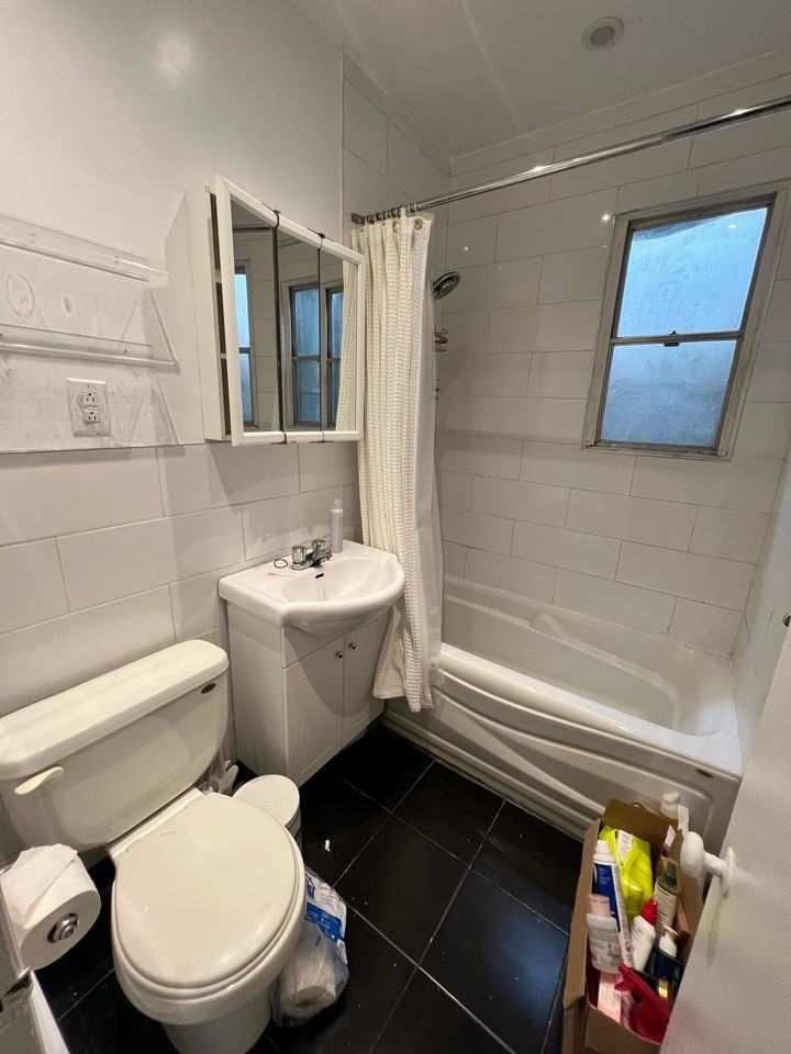 5841 Rue Sherbrooke Ouest #106 - Photo 4 of 5